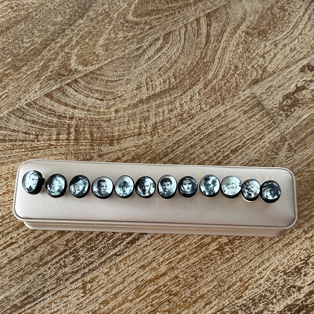 Hollywood Golden Era Resin Beads